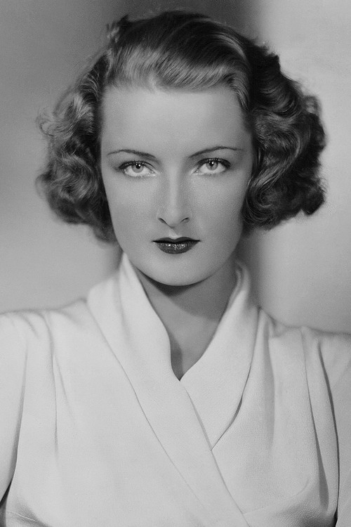 Gwili Andre as Diane Medford