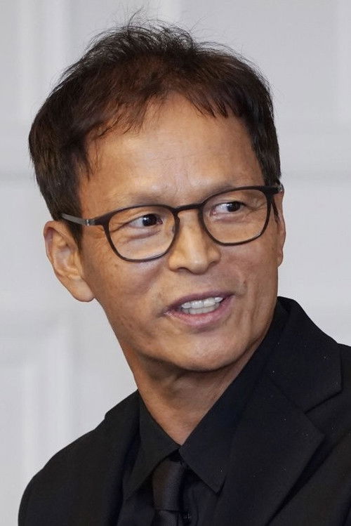 Hong Kyung-pyo as Himself