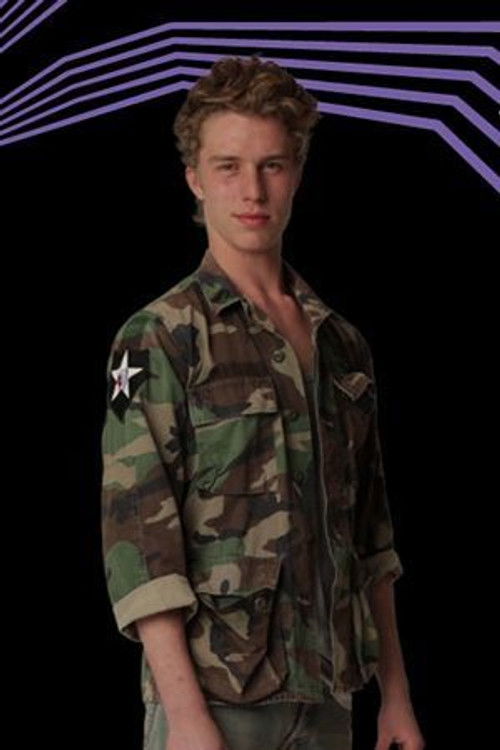 Roy Niv Weschler as Ben