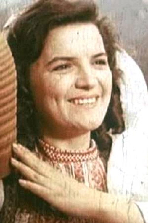 Adivie Alibali as Mamika