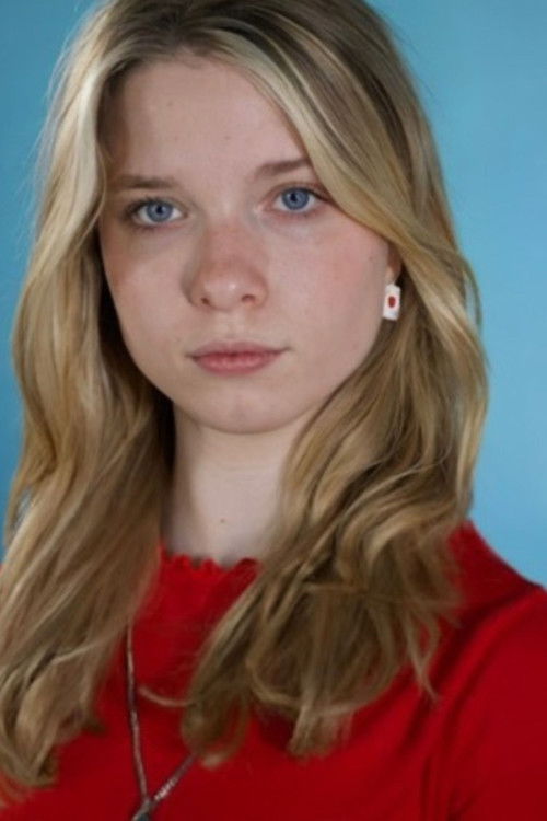 Keira Baitrum as Dr Pine