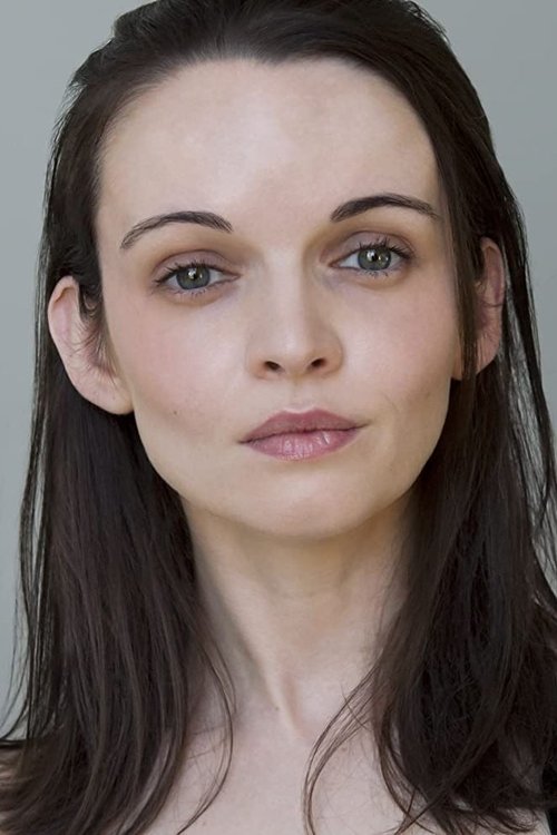 Reyna de Courcy as Cat