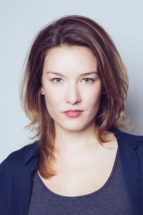 Danica Matušová as Júlia Wisniewska