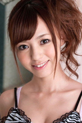 Aino Kishi as