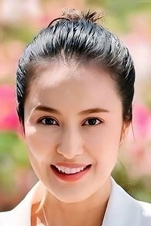 Lin Nussara Pawanna as Buaphan