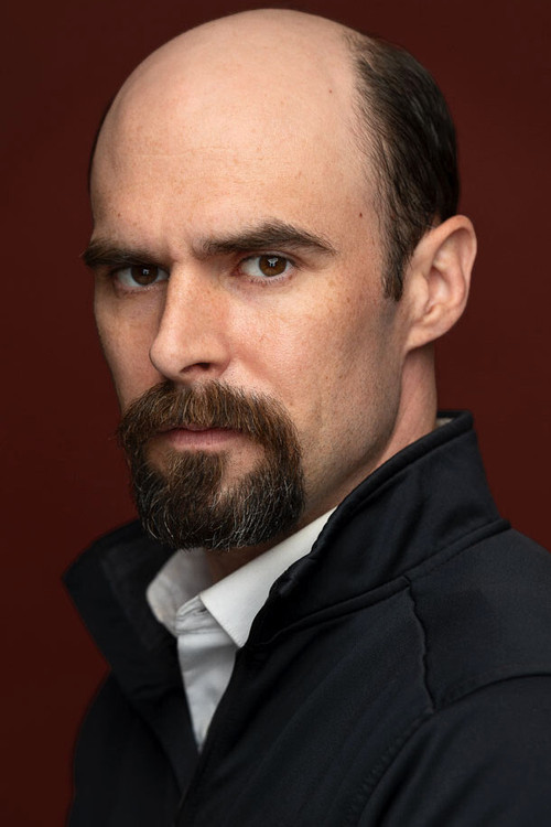 Tommy Buck as Jasper Knox