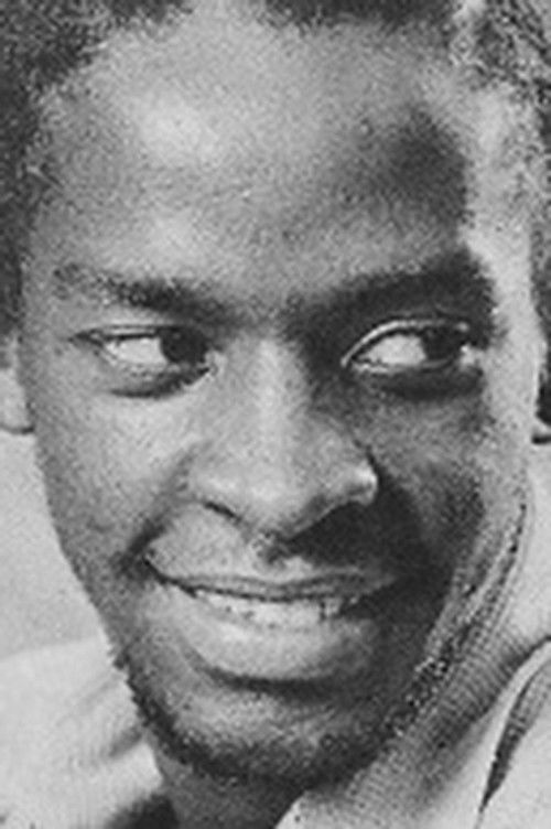 Sidney Marques as Curió