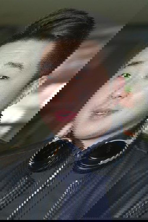 Bilguun Ariunbaatar as Dentist