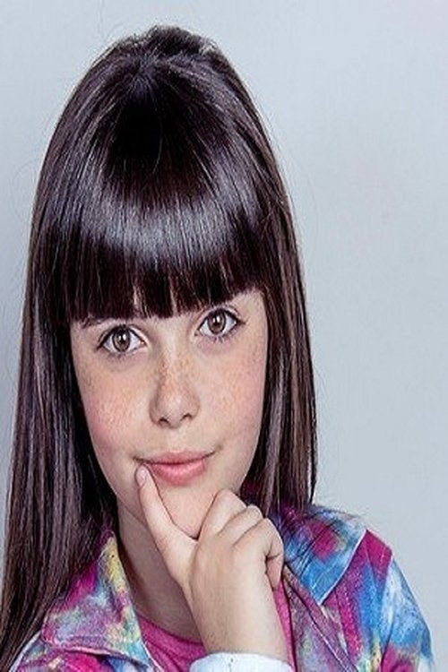 Valentina Goldzen as Mica