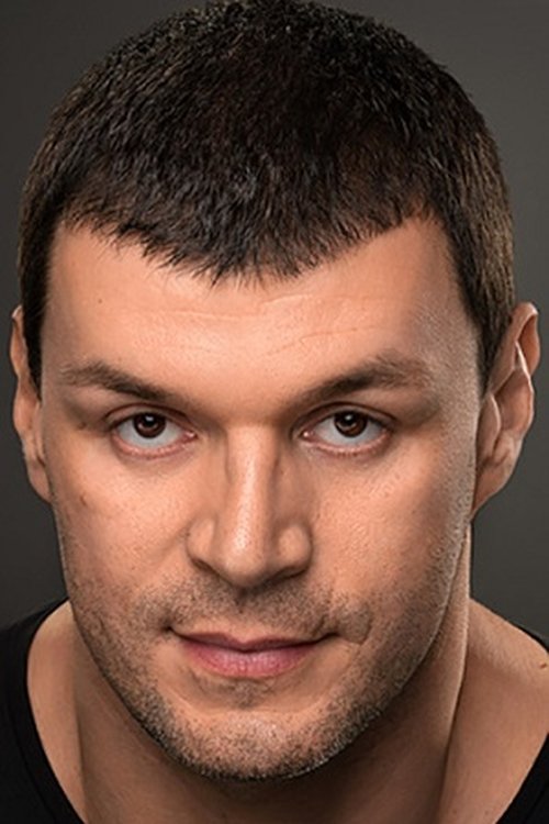 Yevgeniy Kartashov as Big Russian Man