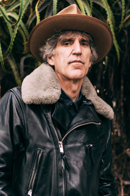 Mikel Erentxun as Self