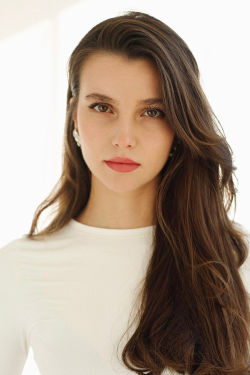 İlayda Sezgin as Beren