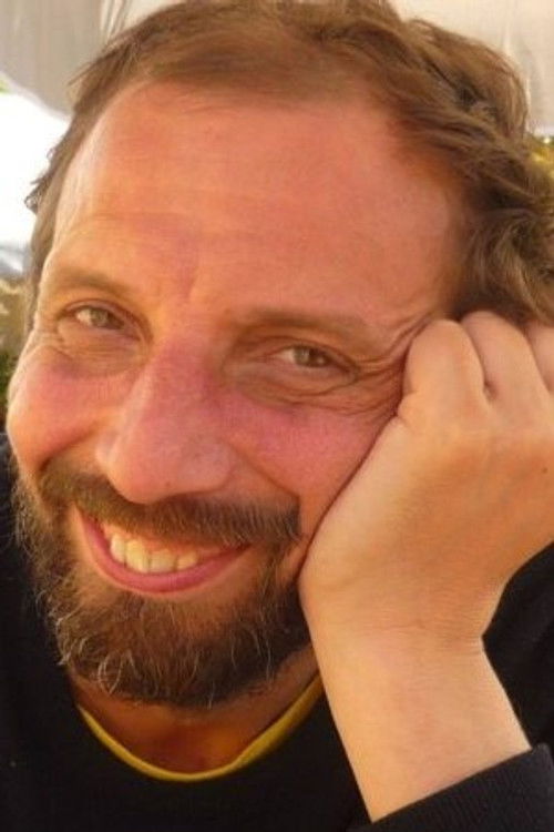 Grégory Hairon as Robert