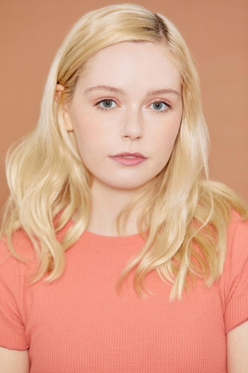 Avery Ashton as Cari