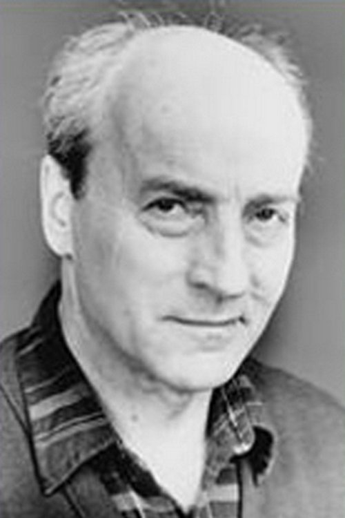 Marek Kępiński as Flat Resident