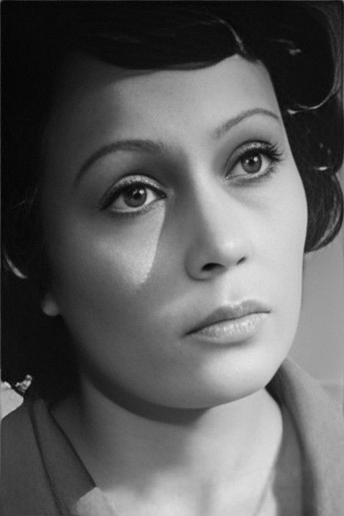 Nina Starovoytenko as Нелли Римша