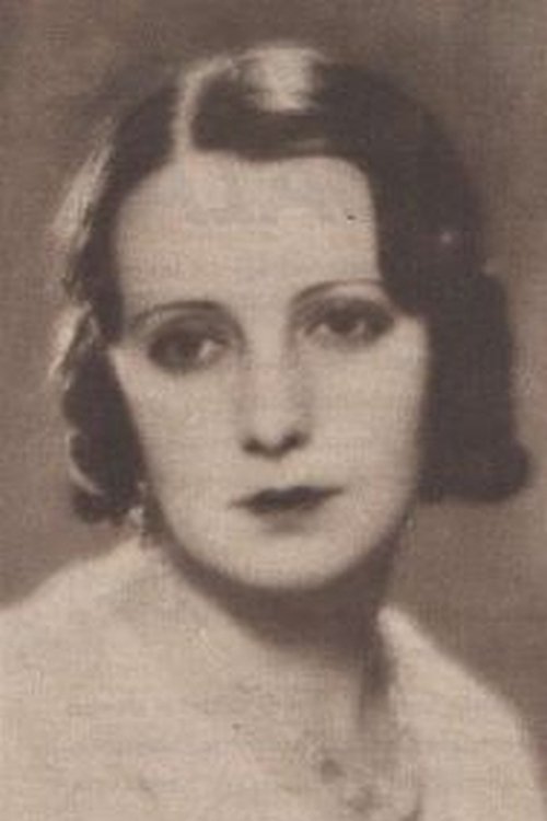 Julia Pachelo as
