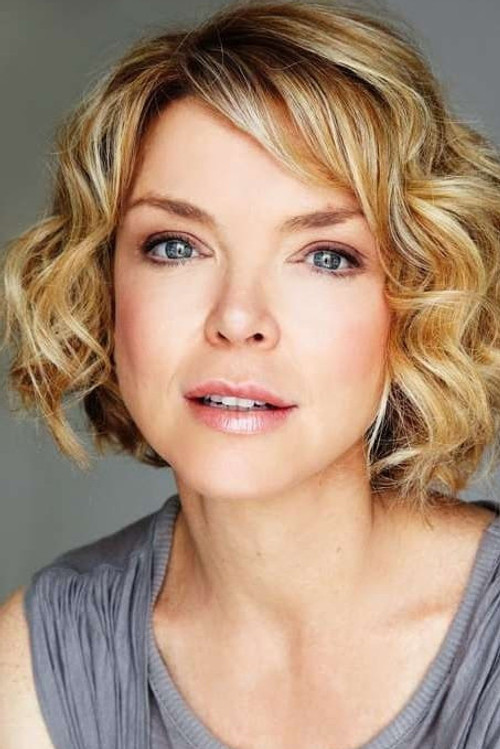 Danielle Carter as Sally Sabatini