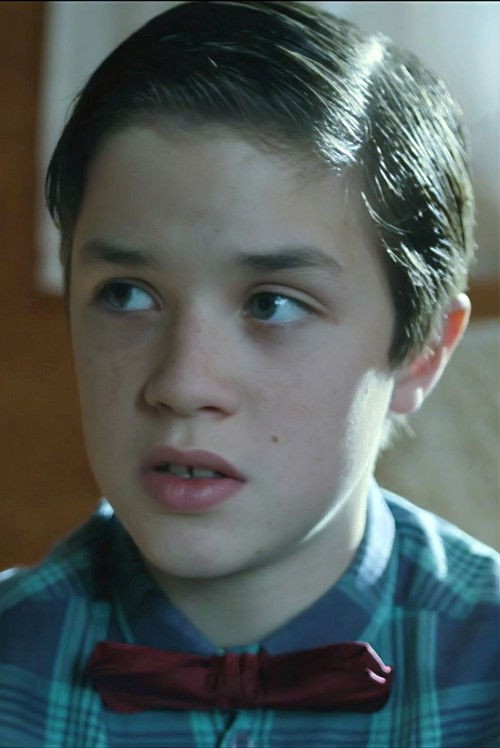 Zev Starrett as Lolo (segment Lolo)