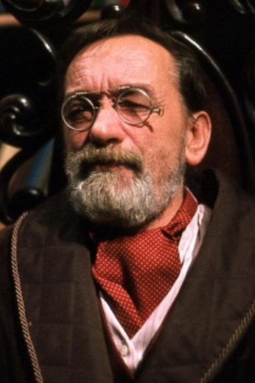 Mihajlo Viktorović as Ministar privrede