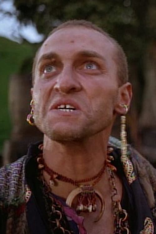 Michael Mizrahi as Sam