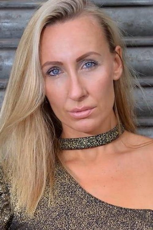 Tayah Kansik as Joanna Smyth (The Bodyguard)