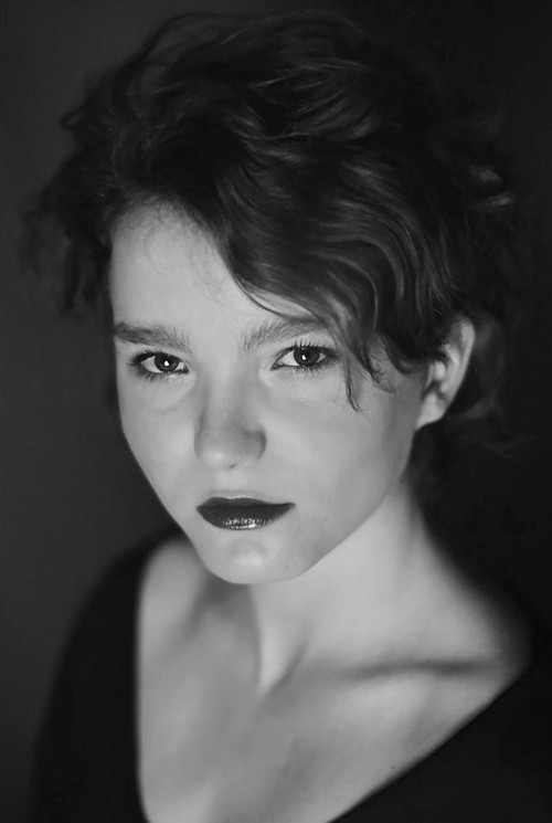 Axelle Dodier as Kelly