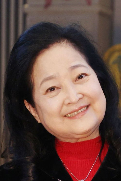 Pei Hsiao-lan as Lin Mei-Qi's Grandmother
