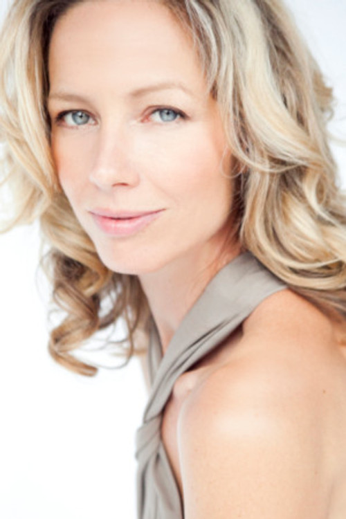 Nahanni Johnstone as Mindy