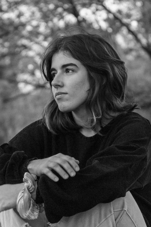 Carmela Puente as Chica