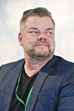 Jari Sillanpää as Himself