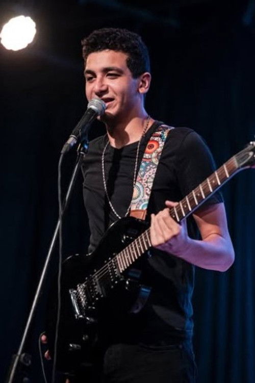 Omar Abouelsooud as Mostafa