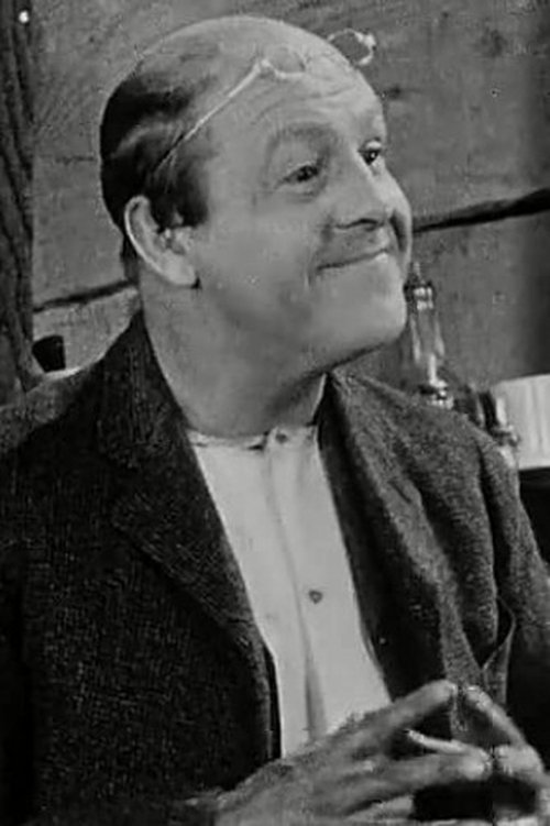 Harvey Clark as Archer