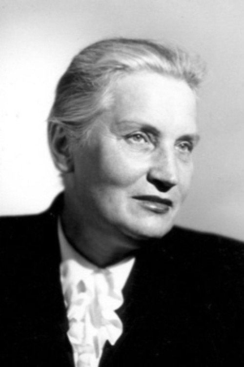 Lyubov Mozalevskaya as Kolkhoz chairwoman