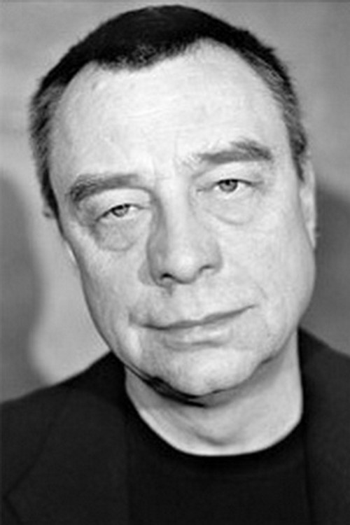 Dariusz Skowroński as ksiądz