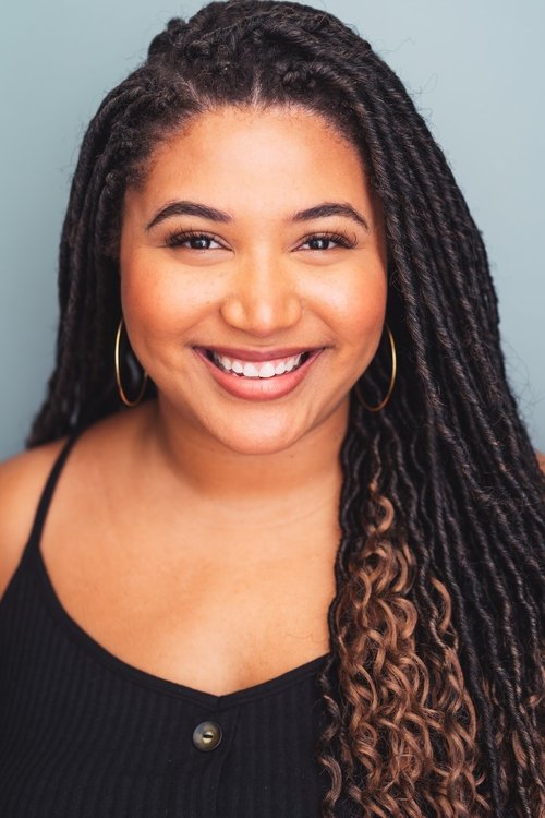 Azriél Patricia as Aurora