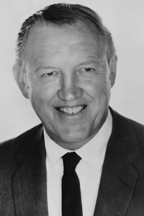 Noble 'Kid' Chissell as Observer on a Sidewalk (uncredited)