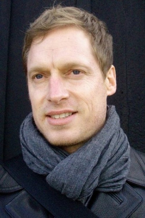 Scott Thrun as Colonel Ross