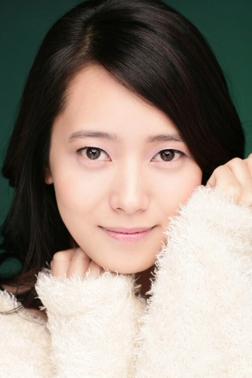 Yoo Ho-rin as Song-Yi-Hyun