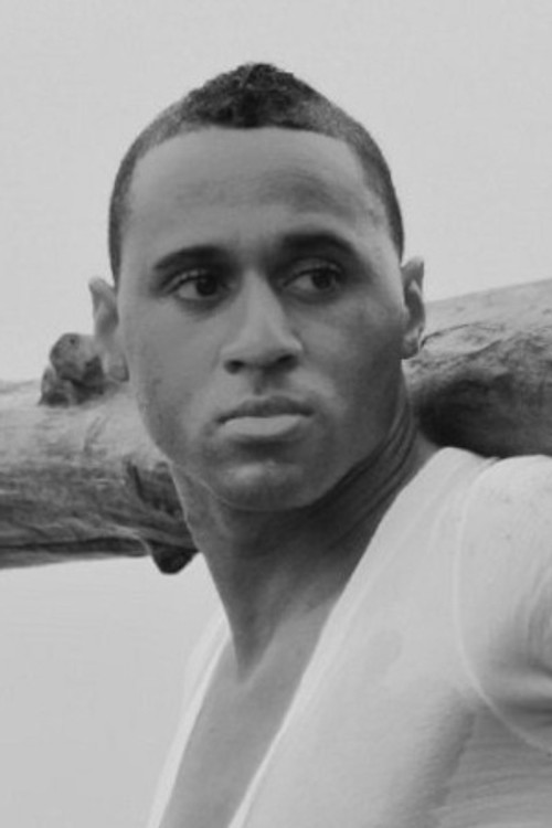 Dante Briggins as Shirtless Guy