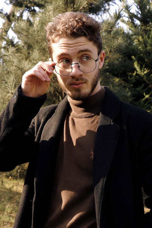 Ergun Jamalzade as Emil Abbaszade