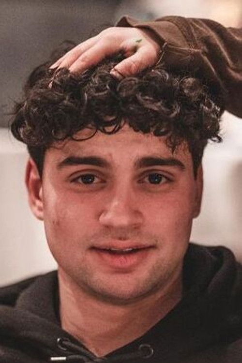 Yosrin wachikh as Rafi