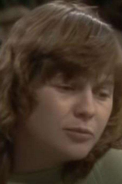 Lisa Crittenden as Shona