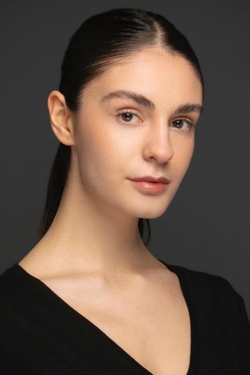 Buse Orcan as Şeniz Kalpak