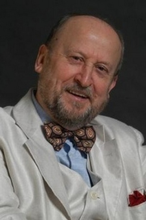 Elio Veller as Cameriere