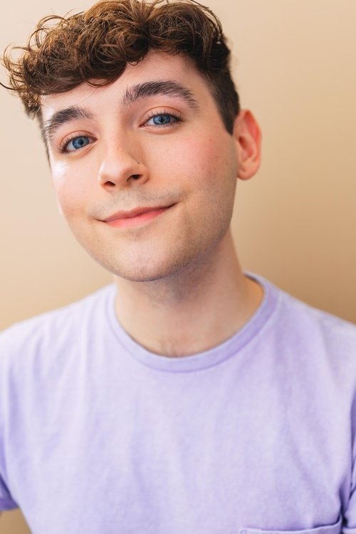 Logan Geddes as Clarke Berrymoure