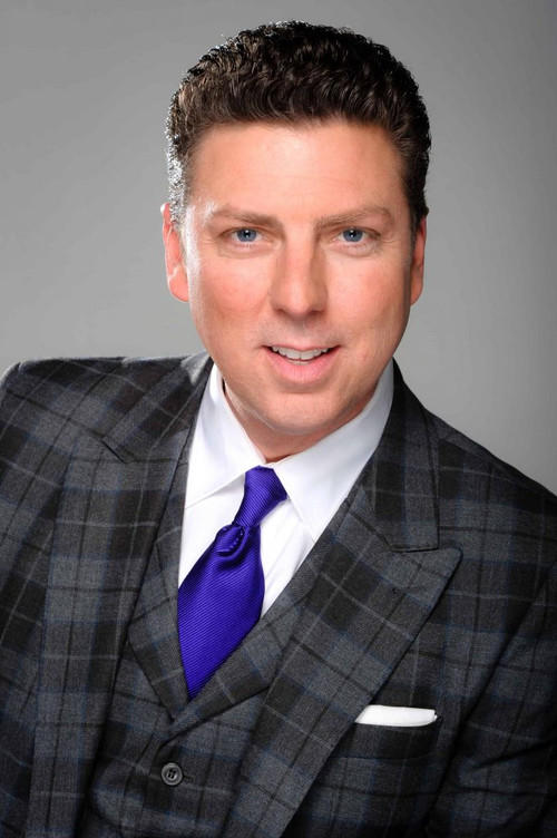 Francisco Zamora as Sargento