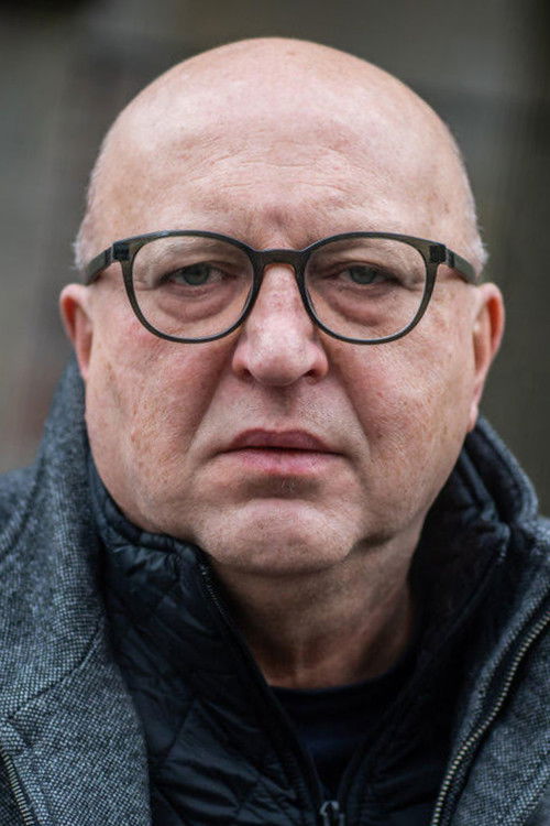 Roman Polák as Pornoproducent