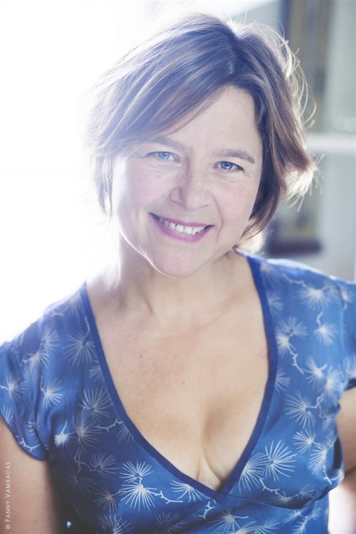 Christine Sireyzol as Louisette, la nièce de Clémence