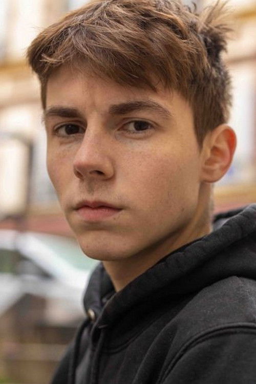 Antoine Cohaut as Xavier